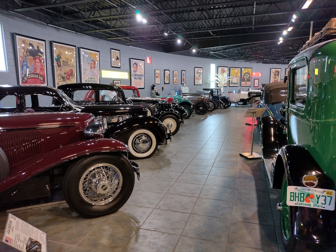 Cars inside Tampa Bay Automobile Museum, Florida