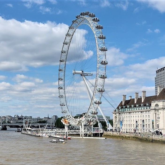 Putney Bridge, London